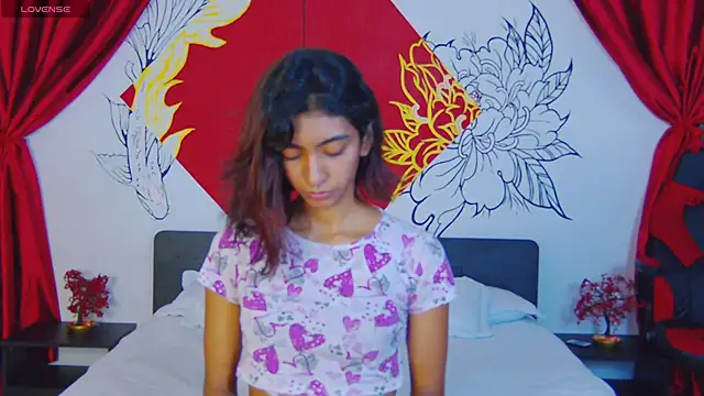 Hottie Veronica online show from May 3, 2026, 5:30 pm