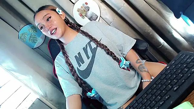 Jessicasfantasy online show from May 10, 2026, 7:46 am