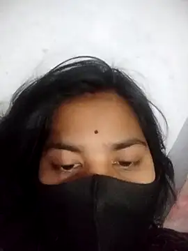 Pallavi cute online show from April 15, 2026, 9:05 am