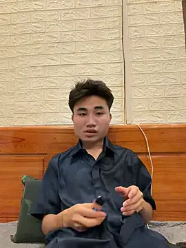Hoanganhdayroii online show from June 23, 2026, 2:37 pm