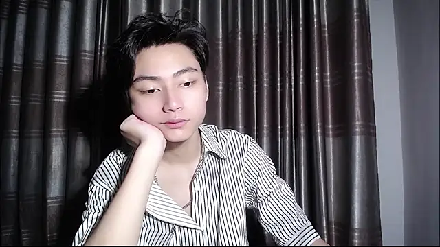 XX-XIUXIU online show from June 17, 2026, 5:25 pm