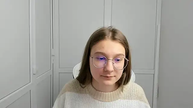 Mia kristal online show from March 21, 2026, 8:30 am