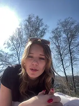 SophiaWestend online show from March 22, 2026, 11:02 am