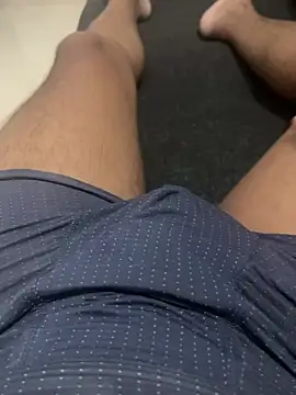 Horneyguyheres online show from May 11, 2026, 1:39 pm