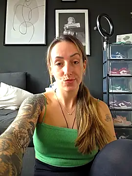Snapshot of NicoleKaiser chatting on March 29, 2026, 3:01 pm NicoleKaiser online show from March 29, 2026, 3:01 pm