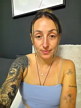 Snapshot of NicoleKaiser chatting on April 26, 2026, 6:05 pm NicoleKaiser online show from April 26, 2026, 6:05 pm