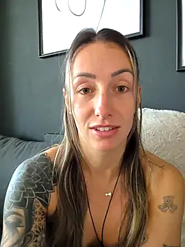 Snapshot of NicoleKaiser chatting on May 1, 2026, 6:07 am NicoleKaiser online show from May 1, 2026, 6:07 am