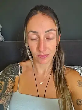 NicoleKaiser online show from June 12, 2026, 10:03 am