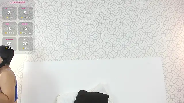 ZoeCooper1 online show from April 14, 2026, 12:11 pm