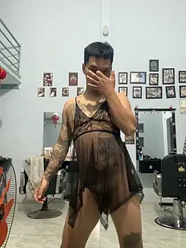 messiiio18 online show from June 14, 2026, 2:52 pm