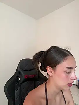 Lauren Storm online show from August 6, 2026, 6:10 pm