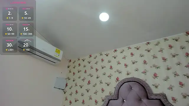 Snapshot of crystal_watson0 chatting on May 20, 2026, 1:06 pm crystal watson0 online show from May 20, 2026, 1:06 pm