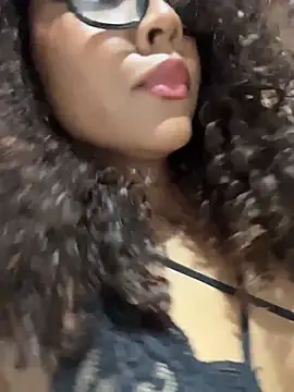 CurlyOopsieXXX online show from May 15, 2026, 9:11 pm