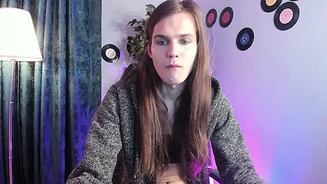 WillFobos online show from March 25, 2026, 9:32 pm