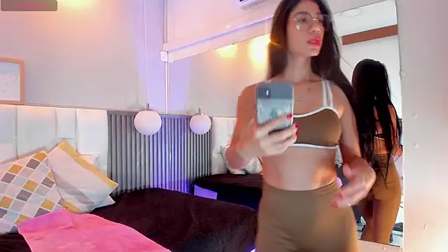 Snapshot of giana_gill chatting on June 23, 2026, 11:30 am giana gill online show from June 23, 2026, 11:30 am