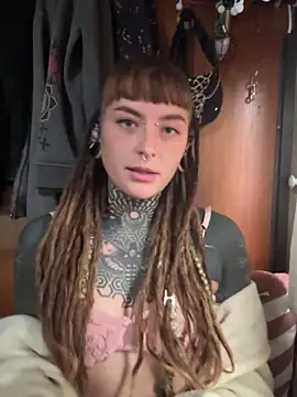 Snapshot of HornyHippy1 chatting on May 8, 2026, 2:00 pm HornyHippy1 online show from May 8, 2026, 2:00 pm