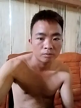 boy-pho- online show from April 26, 2026, 7:39 am