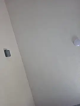 Snapshot of vmaxis chatting on April 13, 2026, 7:52 pm vmaxis online show from April 13, 2026, 7:52 pm