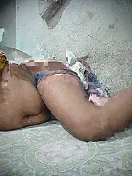 hottsexyy online show from August 5, 2026, 4:54 pm