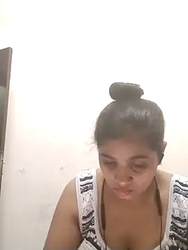 Snapshot of LovelyRenu chatting on March 30, 2026, 2:18 pm LovelyRenu online show from March 30, 2026, 2:18 pm