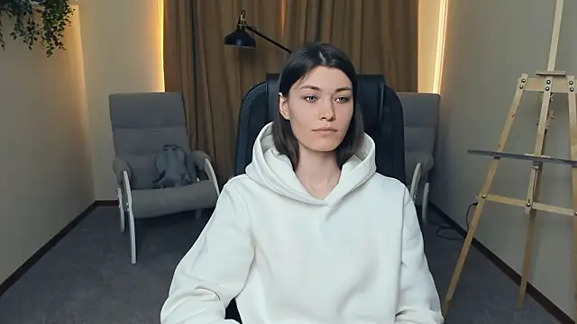 JulissaLipoma online show from March 20, 2026, 8:08 am