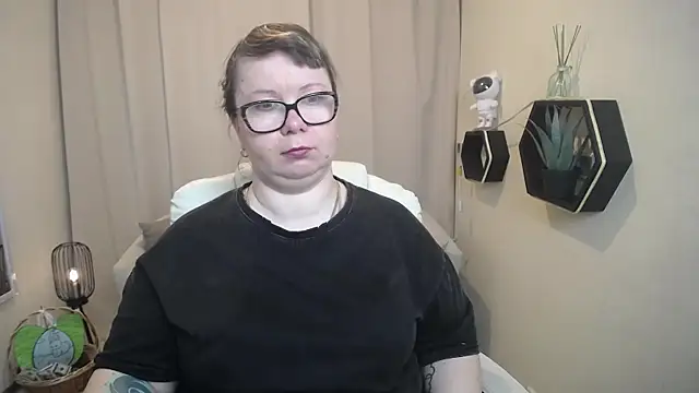 BonnnyBoobsy online show from March 27, 2026, 7:03 am