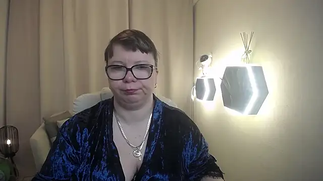 BonnnyBoobsy online show from March 31, 2026, 5:52 am