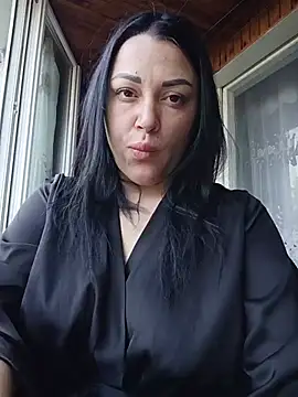 Snapshot of Elsie-Nora chatting on July 18, 2026, 5:22 am Elsie-Nora online show from July 18, 2026, 5:22 am