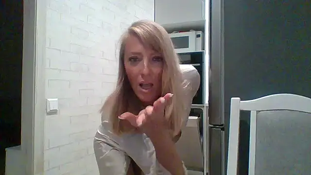 Snapshot of Satu8 chatting on July 1, 2026, 7:24 pm Satu8 online show from July 1, 2026, 7:24 pm