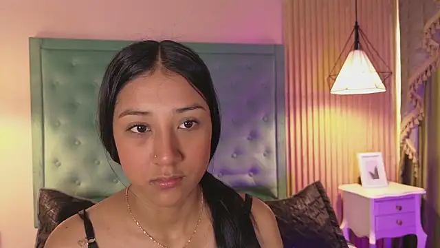 Snapshot of ninaBravu chatting on May 13, 2026, 12:35 pm ninaBravu online show from May 13, 2026, 12:35 pm
