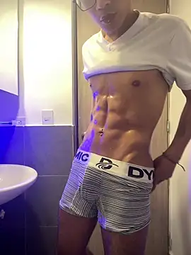 ronald maximo19 online show from March 22, 2026, 5:22 am