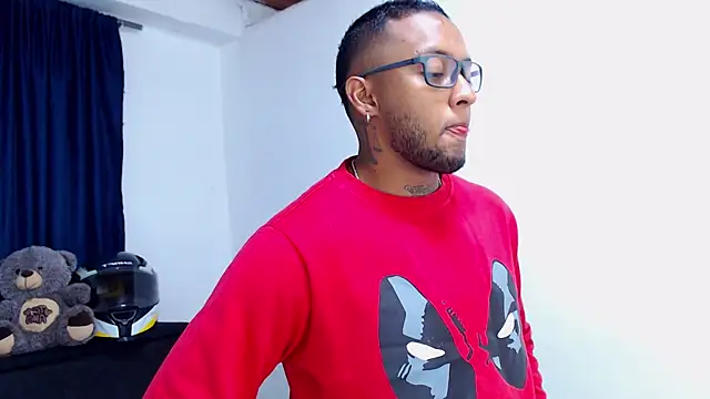 MascTyler online show from April 8, 2026, 11:27 pm