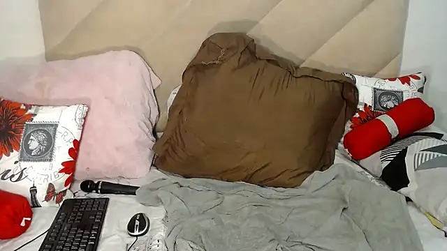 Snapshot of DidyBerry chatting on July 21, 2026, 4:37 am DidyBerry online show from July 21, 2026, 4:37 am