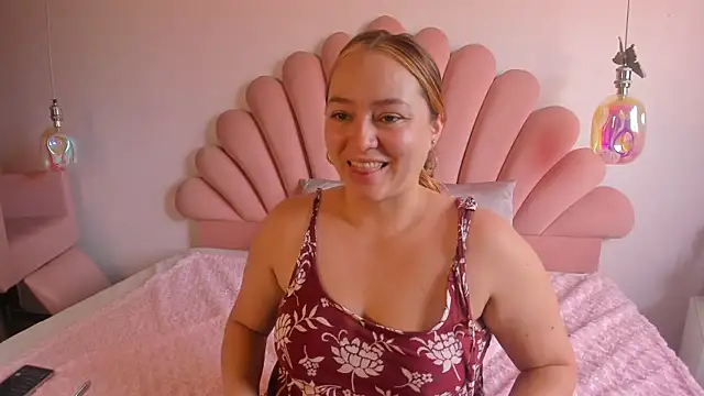 SabrinaVantress online show from May 24, 2026, 8:47 pm