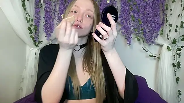 ElfGirlAna online show from March 25, 2026, 3:29 pm