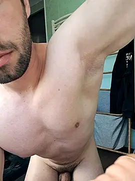 Snapshot of cajouforxx chatting on April 7, 2026, 9:10 am cajouforxx online show from April 7, 2026, 9:10 am