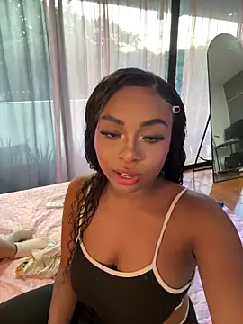 Snapshot of Kloe_rousse01 chatting on May 6, 2026, 10:59 pm Kloe rousse01 online show from May 6, 2026, 10:59 pm