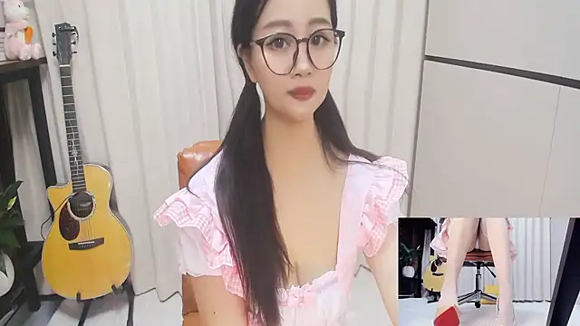 Latte-01 online show from June 1, 2026, 6:26 am
