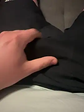 Snapshot of BWC_Dilf chatting on April 8, 2026, 9:37 pm BWC Dilf online show from April 8, 2026, 9:37 pm