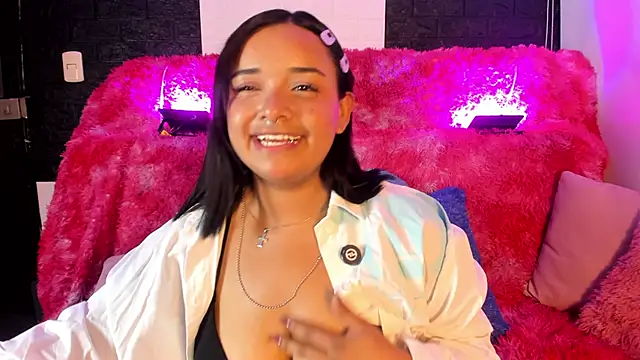 SofiiaCutee online show from May 31, 2026, 3:04 am