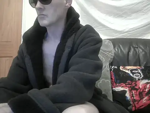 Snapshot of Useless_Wanker chatting on March 31, 2026, 8:53 pm Useless Wanker online show from March 31, 2026, 8:53 pm