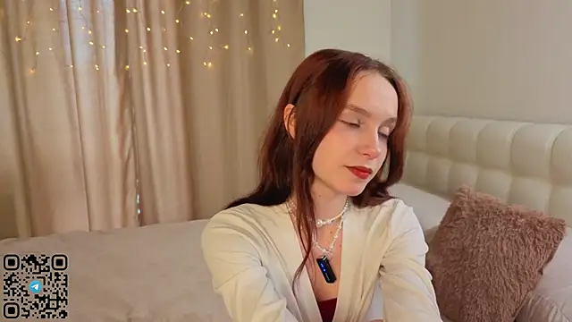 JoselynNeave online show from April 24, 2026, 8:06 am