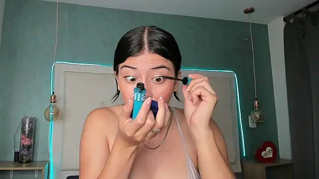 mia gomez7 online show from June 13, 2026, 1:53 pm