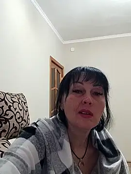HelgaDennis online show from April 8, 2026, 9:26 pm