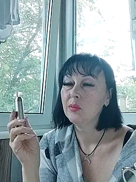 Snapshot of HelgaDennis chatting on June 8, 2026, 3:51 am HelgaDennis online show from June 8, 2026, 3:51 am