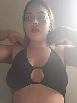 Yelii  online show from July 17, 2026, 6:02 pm