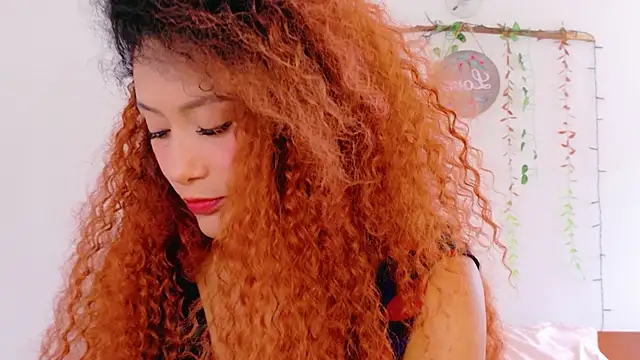 Ajua  Uva online show from March 30, 2026, 6:20 pm