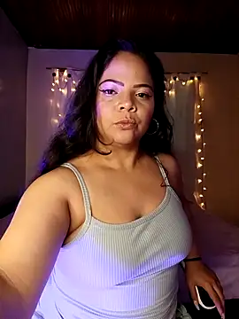 ROUSSE SINCLAIR online show from April 28, 2026, 8:14 pm