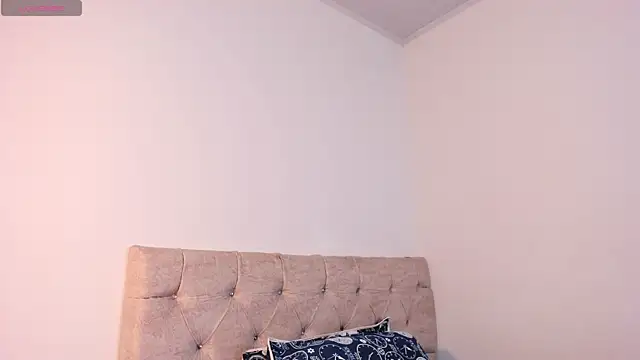 Snapshot of Sofi_Martinez1 chatting on June 23, 2026, 3:21 pm Sofi Martinez1 online show from June 23, 2026, 3:21 pm