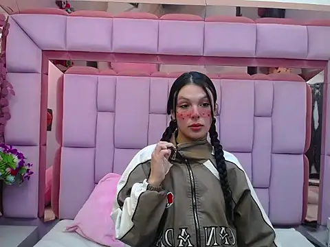 Snapshot of Salome_Saen_ chatting on April 21, 2026, 1:06 pm Salome Saen online show from April 21, 2026, 1:06 pm